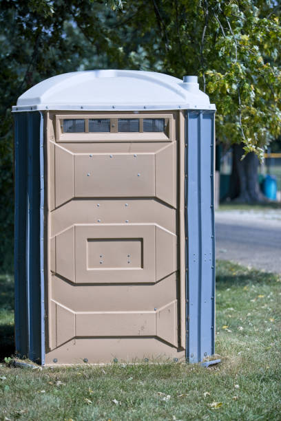 Best Portable restroom trailer rental  in Trenton, NJ